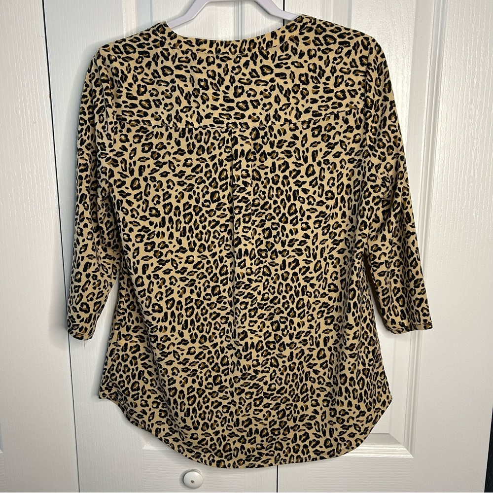 Croft & Barrow Women’s Cheetah Print V-Neck‎ 3/4 Quarter Sleeves Size Medium - Picture 5 of 5